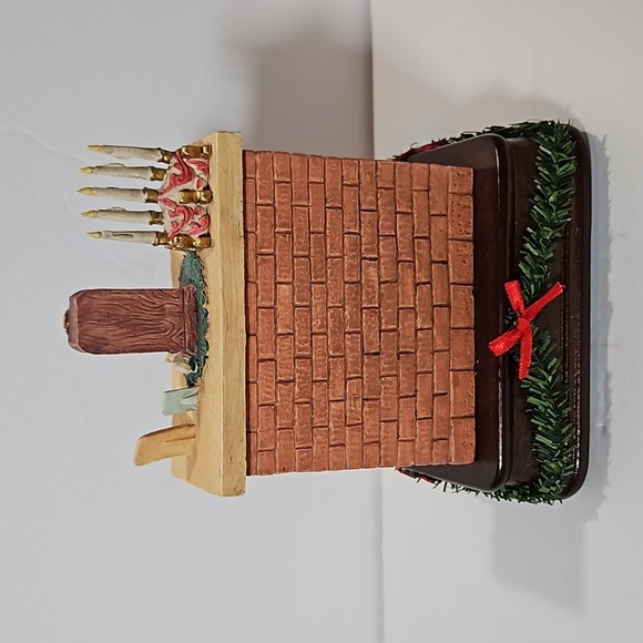 House of Lloyd Christmas Around the World VTG Crash Landing Musical Red Green - Picture 7 of 10